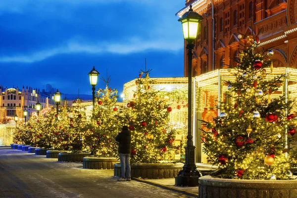 Christmas in Moscow. Festively decorated Moscow streets — Stock Photo, Image