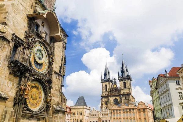 Αστρονομικό ρολόι στην Πράγα. Δημοκρατία της Τσεχίας — Φωτογραφία Αρχείου