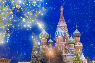 Moskova 'da Noel. St. Kızıl Meydan 'daki Basil Katedrali