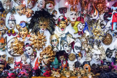 Venedik 'te karnaval maskeleri