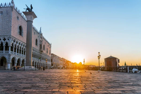 En la plaza de San Marco, Venecia, Italia. Gran Canal de Venecia . — Foto de Stock