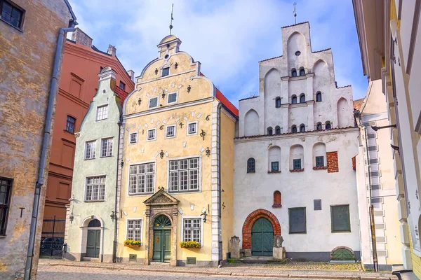 Ryga, Łotwa. Trzy domy Braci w Rydze. Pierwszy wspomniany aro — Zdjęcie stockowe