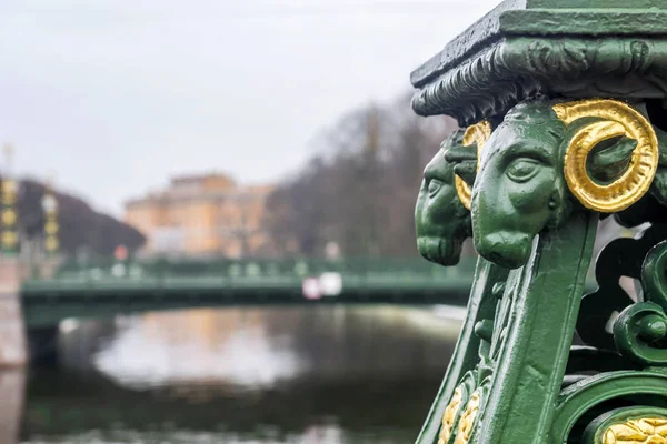 Detalhe Uma Ponte Contexto Castelo Mikhailovsky São Petersburgo Rússia — Fotografia de Stock