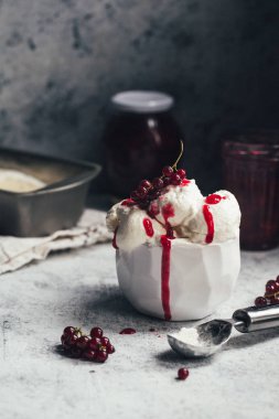 Meyveli dondurma, seçici odaklanma.