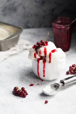 Meyveli dondurma, seçici odaklanma.