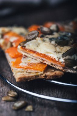 Gorgonzola kabak turtasına yakın plan, seçici odaklanma