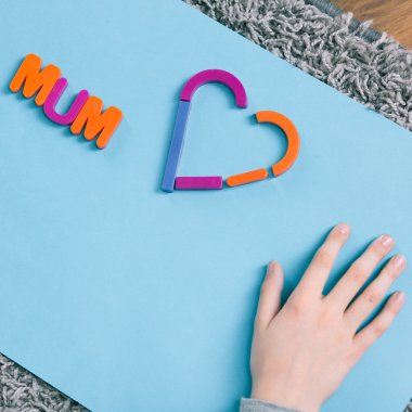 Anneler günü için hediye olacak