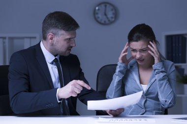 Bu raporlar yarın masamda görmek istiyorum