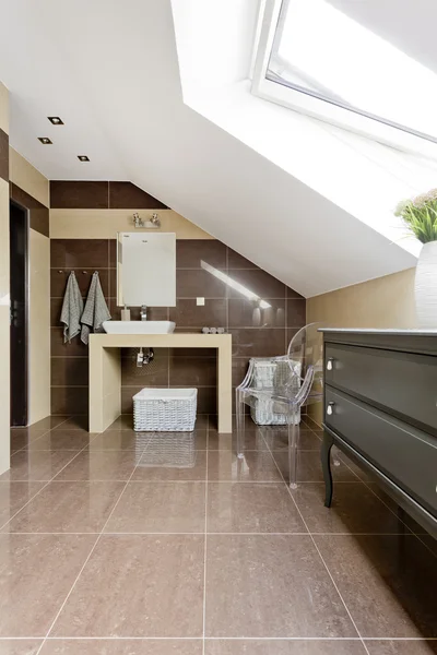 Attic bathroom in brown idea — Stock Photo, Image