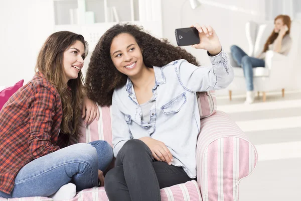 ¿Otra selfie? ¿Por qué no ! — Foto de Stock