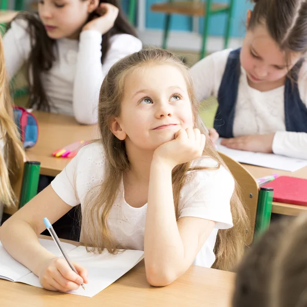 Nachdenken über die richtige Antwort — Stockfoto