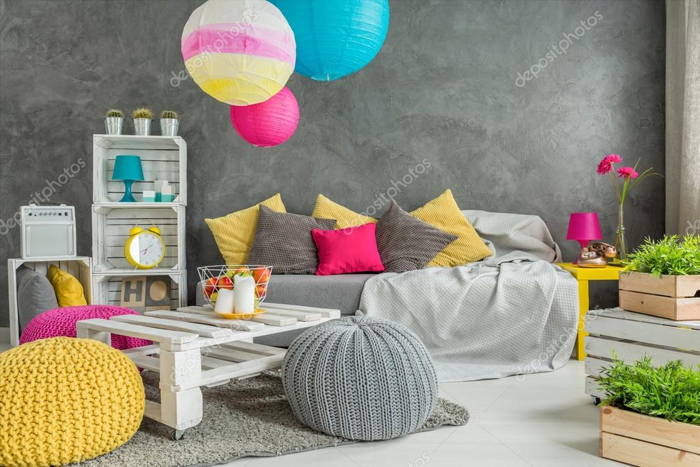Wohnzimmer voller positiver Energie — Stockfoto © photographee.eu ... Wohnzimmer voller positiver Energie — Stockfoto © photographee.eu ...