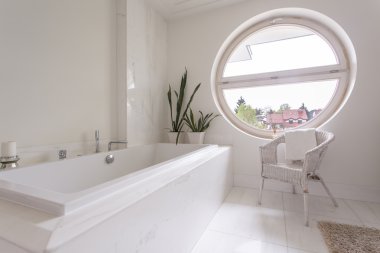 Parlak banyo tasarımı