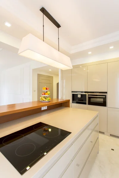 Équipement moderne dans une cuisine — Image Équipement moderne dans une cuisine Image En Vente