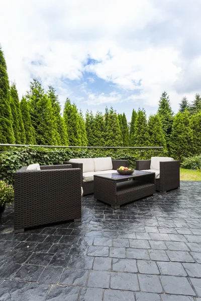 Terrasse in einem Garten — Stockfoto