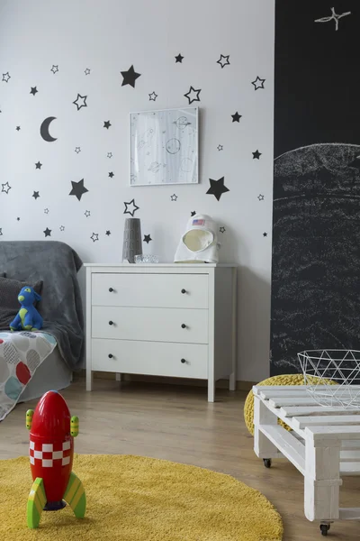 Nueva habitación infantil en estilo cósmico — Foto de Stock