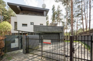Güzel evine giden taşı driveway
