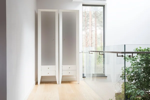 Genug Platz für Garderobe — Stockfoto