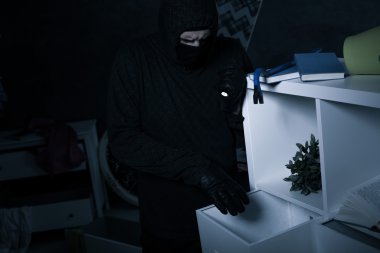 Ben biraz para bulacağınızı umuyoruz