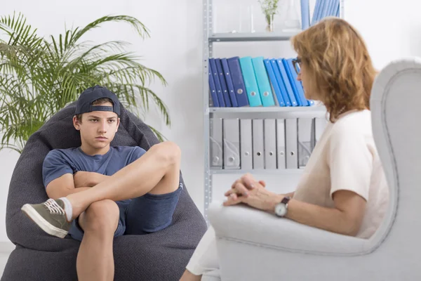 Helpful psychotherapy session for teenager — Stock Photo, Image