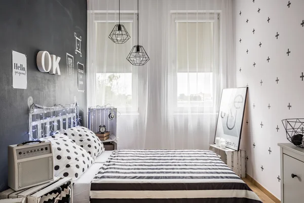 Small black and white bedroom