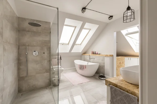 Interior kamar mandi modern dengan shower minimalis — Stok Foto