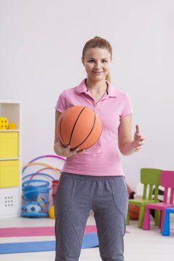 Fizyoterapist basketbol ile