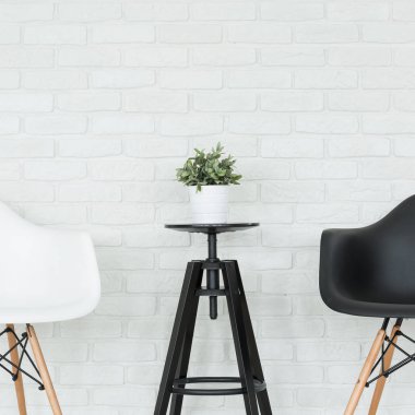 Siyah ve beyaz modern mobilya