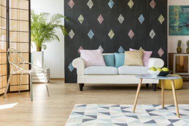 Modern mobilya ile egzotik oturma odası