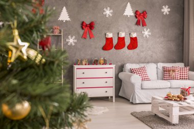 Odadaki Noel ağacı