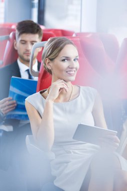 Otobüsle seyahat işkadını