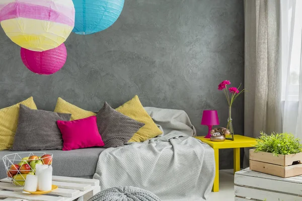 Kolorowe poduszki dekoracyjne — Zdjęcie stockowe