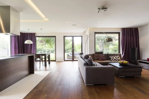 Modern living room with sofa — Stock Image Modern living room with sofa Stock Picture