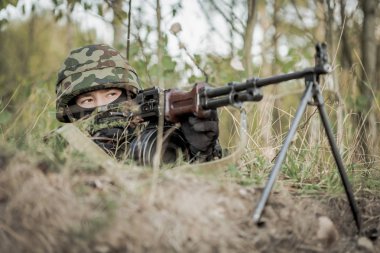 Makineli tüfek matuf soldier