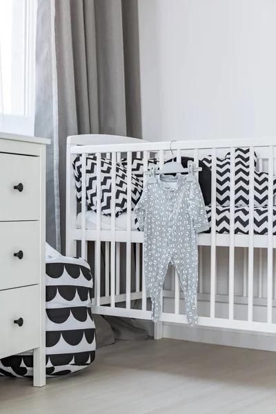 Lichte baby jongen kamer — Stockfoto