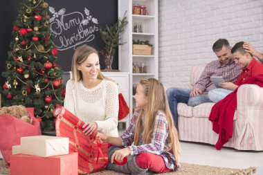 Noel için aile hazırlık