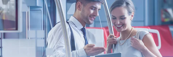 Business consultation on the train — Stock Photo, Image