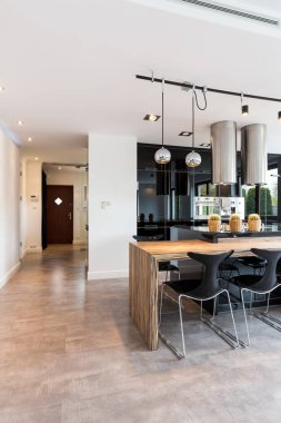 Modern, zarif açık mutfak alanı