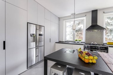 Çelik buzdolabı modern mutfak