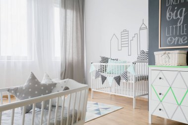 Tatlı Oda yeni bir ziyaretçi karşılama