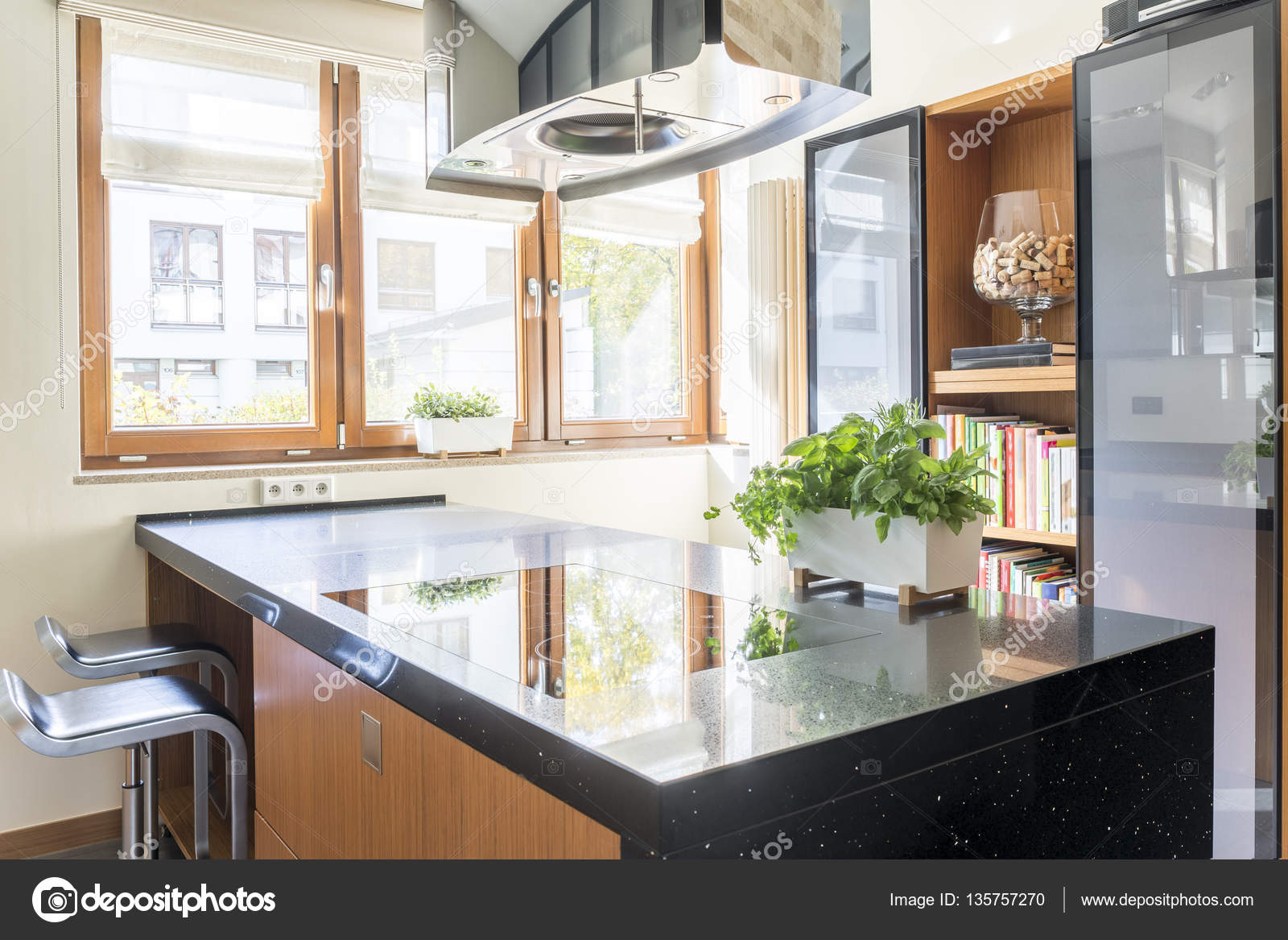 Interior Com Ilha De Cozinha Stock Photo Photographee Eu 135757270 Interior Com Ilha De Cozinha Stock Photo Photographee Eu 135757270
