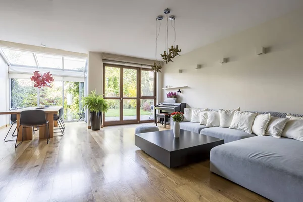 Living room with dining area — Stock Photo, Image