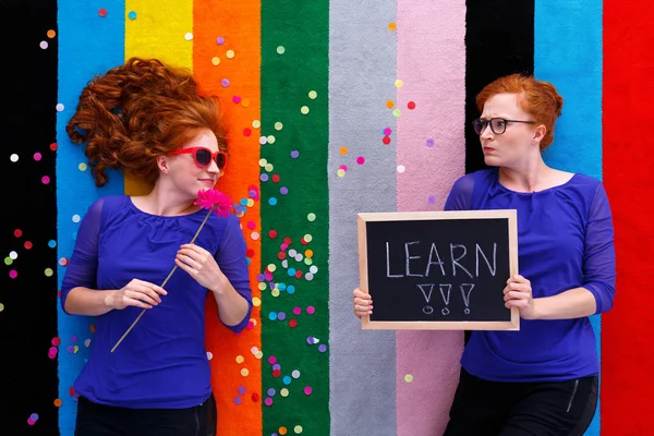 Vážné a bezstarostné twin — Stock fotografie