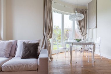 Oturma alanı ve yemek odası