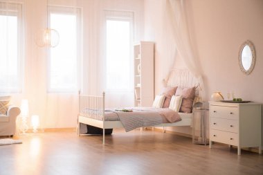 Çift Yataklı ve pencere