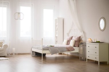 Işık Düz Yataklı