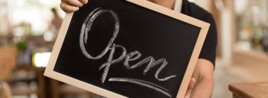 Blackboard açık yazma tebeşir ile