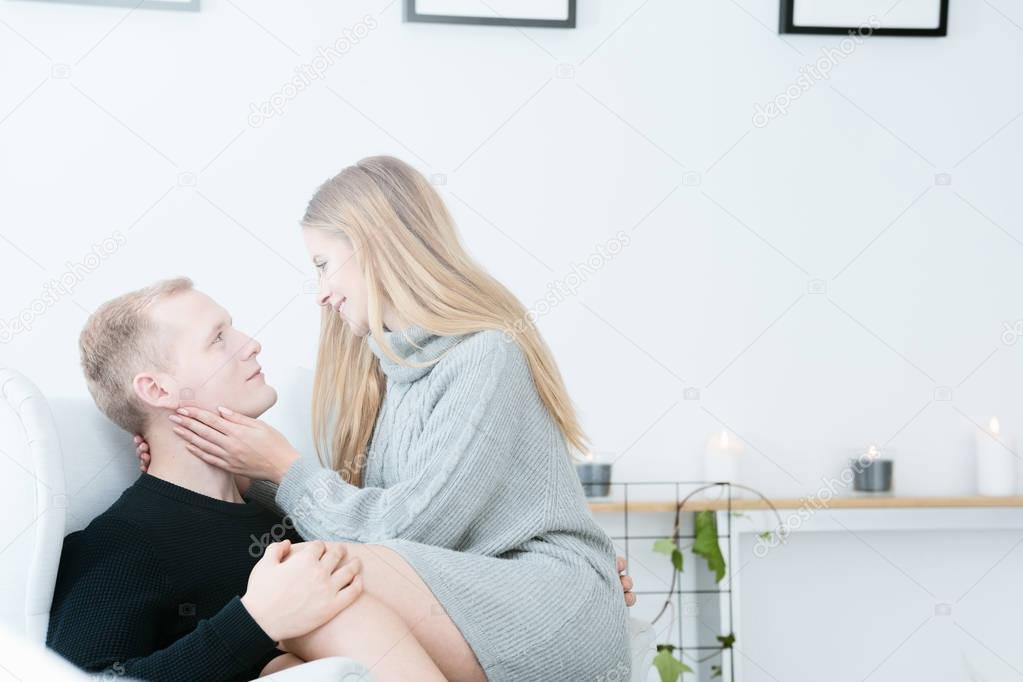 Porn Images & Video - Images of woman sitting on mans face face Images of on mans woman sitting