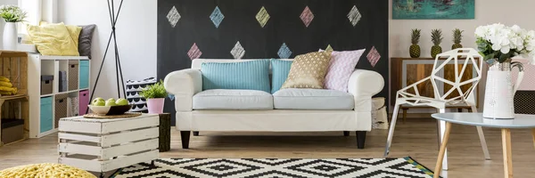 Pastelových moderní obývací pokoj — Stock fotografie