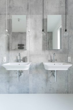 Modern beyaz mermer banyo